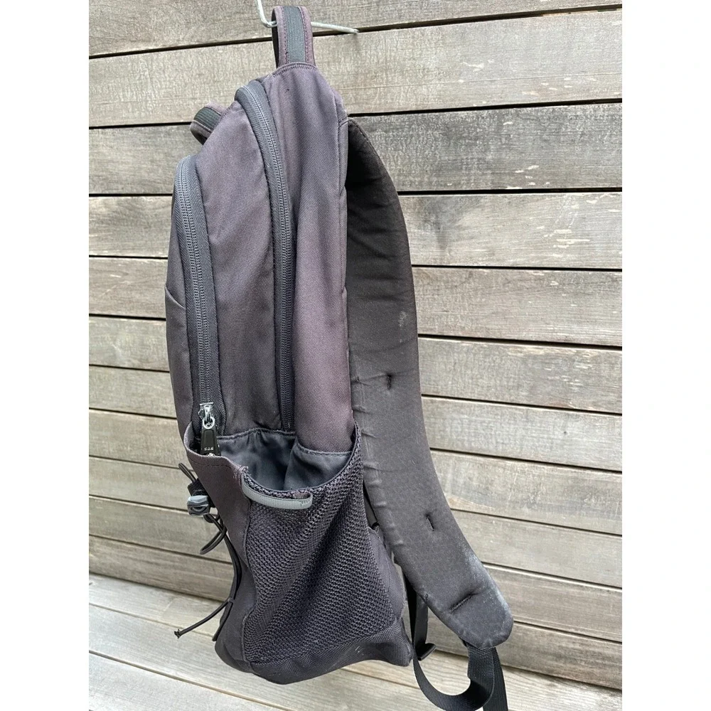 The North Face Jester Backpack Black Daypack NF0A3VXF Hiking School Bag